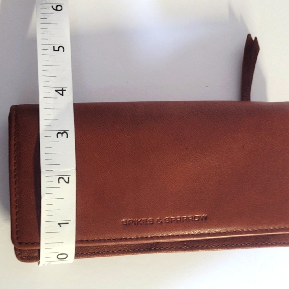 Spikes & Sparrow Brown Leather RFID Wallet - Picture 12 of 13